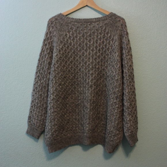❗️FINAL PRICE❗️- H&M Oversized Sweater - Picture 2 of 4